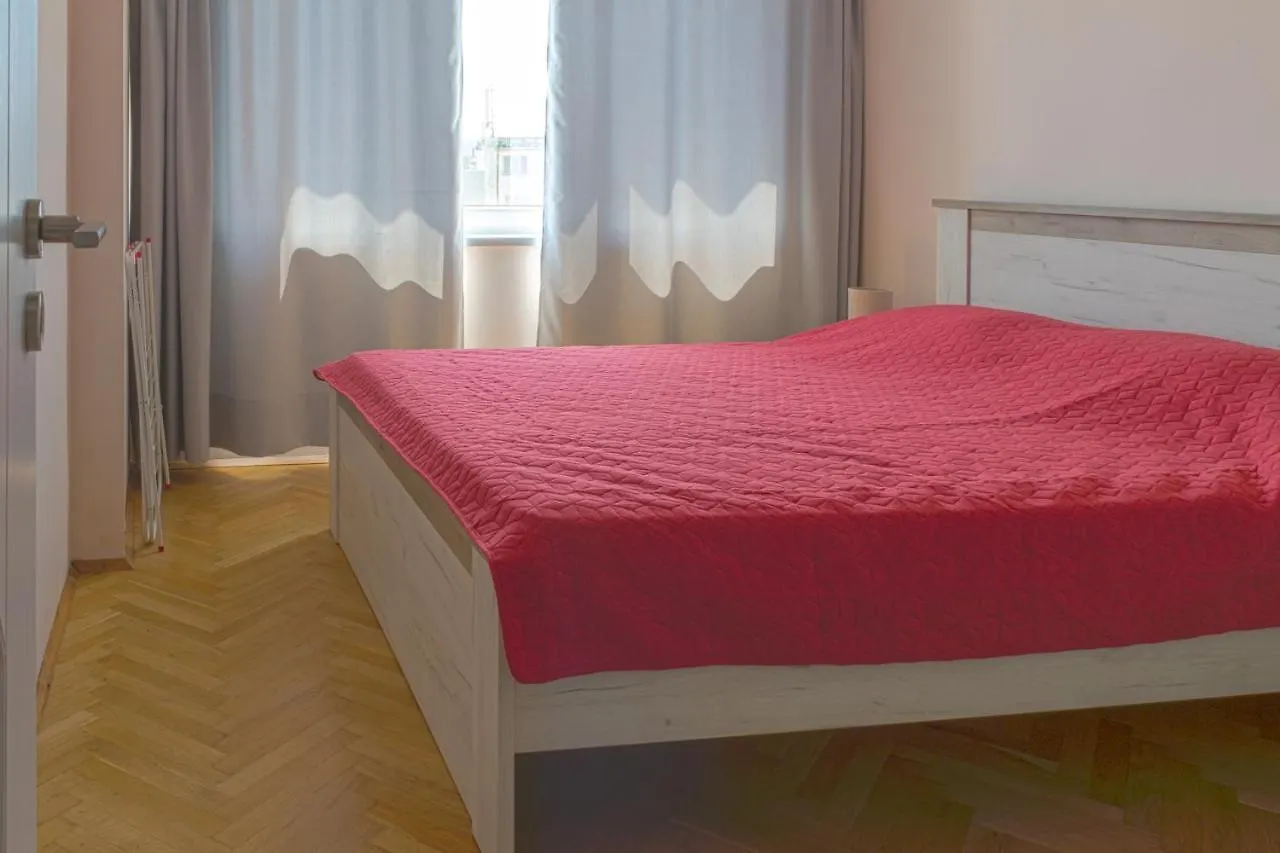Central Train Station Flat With Port View Varna Apartmán